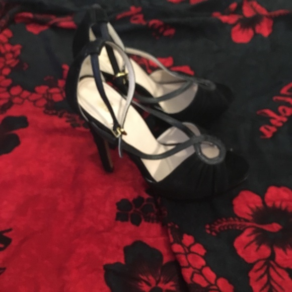 Victoria’s Secret Heels - Picture 2 of 6